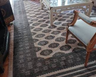 Wool  rug   9  x  12  (  Pakistan)