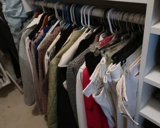 women's  clothes  S-med  probably  petite