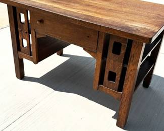 Library table/desk