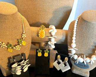Pineapple White jewelry