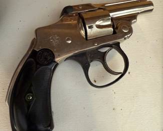 Smith & Wesson revolver