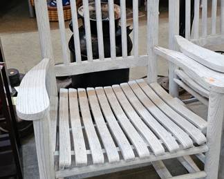 ROCKING CHAIR