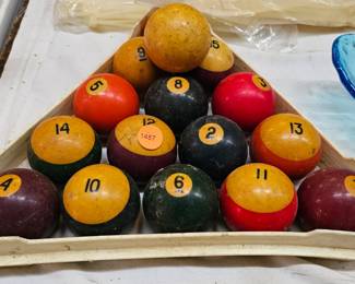 POOL BALLS