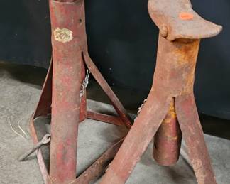 JACK STANDS