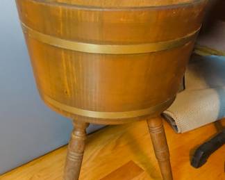 Vintage Sewing Barrell Style Sewing Basket