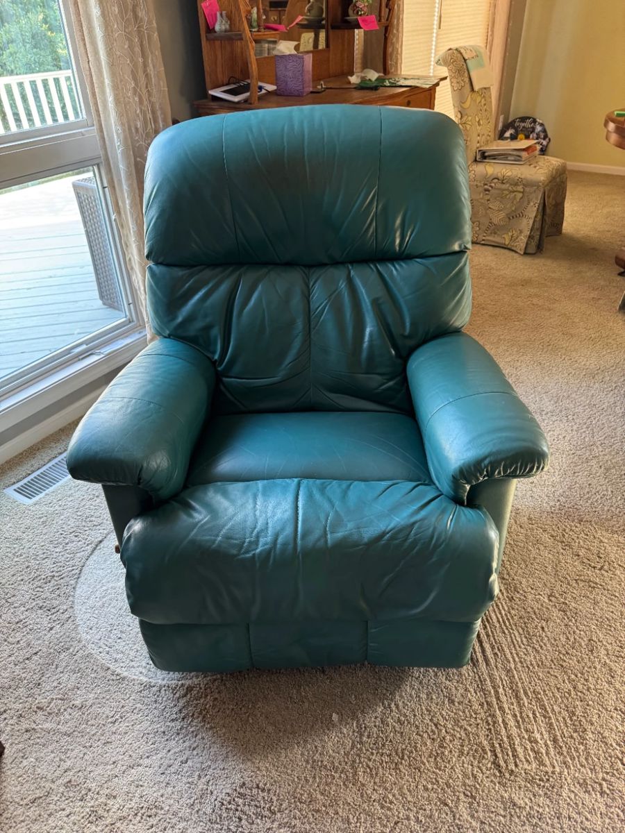 Lansing Estate Sale starts on 10/4/2024