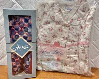 New - Vintage Ideal Lady Size 44 Full Length Nightgown w/ New XL 9.5-10.5 Hanes
