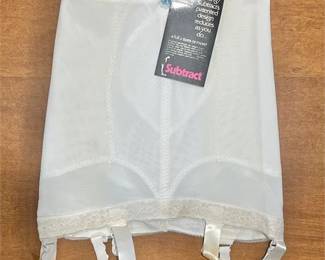 NWT Vintage Subtract Size 28 Open Bottom Girdle