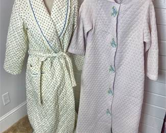 Vtg. Leisure Life Robes - Size Large