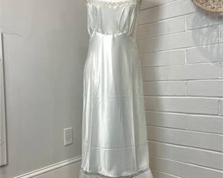 NWT Barbigon’s Satin Sylfaire Lingerie - Size 14