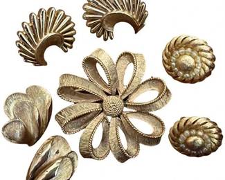 Vintage Trifari Gold Toned Brooch and Clip-On Earrings