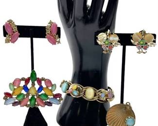 Vintage Kafin Glass Cabochon Bracelet w/ Pastel Stone Gold Toned Ladies Jewelry