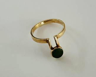 10k gold; green stone