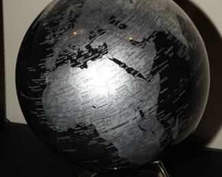 Black/gray desk globe
