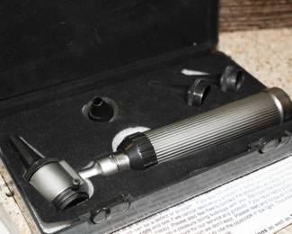 Professional otoscope