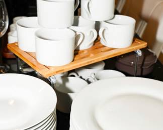 White Gourmet Expressions dishes-approximately 33 pieces