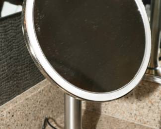 Stainless steel lighted Simple Human magnifying mirror