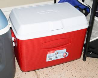 Rubbermaid cooler