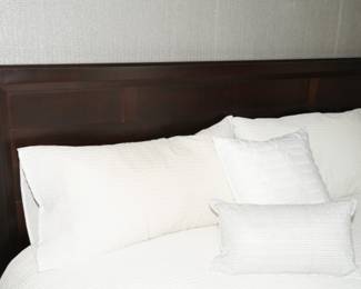 Broyhill king size paneled bed frame