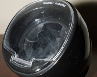Single watch winder
