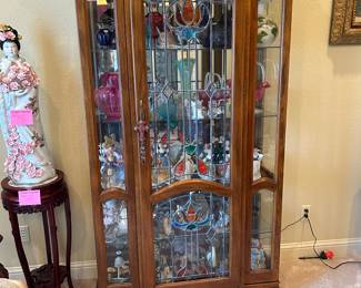 Lovely leaded glass oak curio
