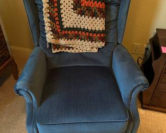Recliner, hardly used!