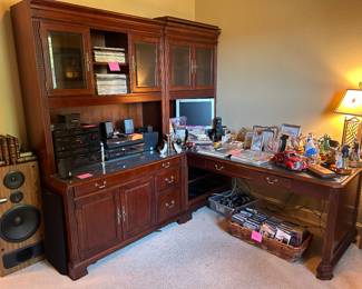 High Quality corner office desk and credenza