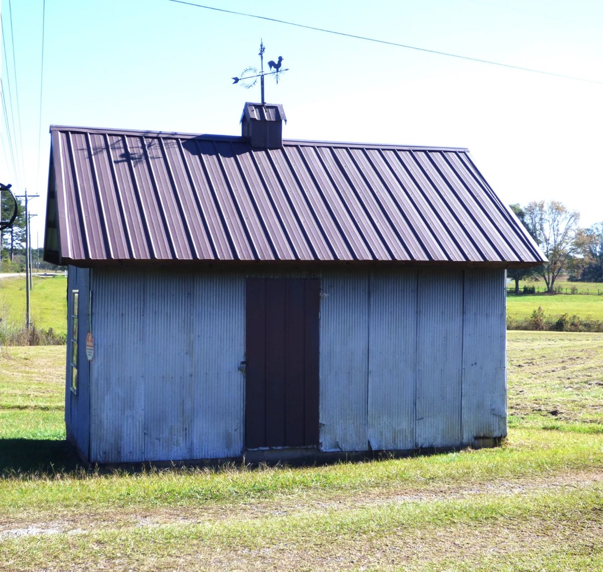 This is the Landmark at the driveway to the house.  Plenty of parking on property..  Just Follow Signs
