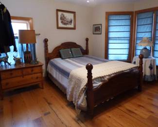 Vintage 4 Post Bed, Oak Chest