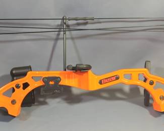 Bear Brave Youth Compound Bow With Quiver And Whisker Biscuit 