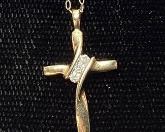 14KT GOLD CHAIN & 10KT CROSS PEND