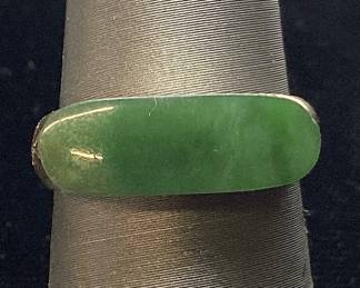 14KT YELLOW GOLD JADE RING, SIZE 6, 3.5g