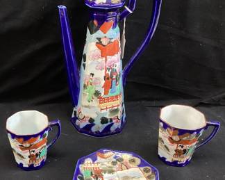 VTG. HAND PAINTED JAPAN GEISHA GIRL CHOCOLATE POT WITH SAUCER & 2 CUPS