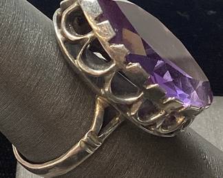 STERLING SILVER AMETHYST RING,