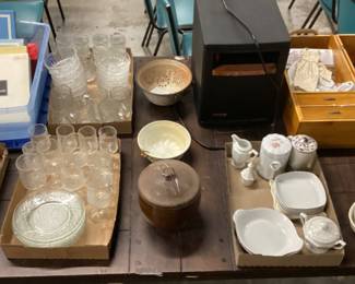 CHOICE LOT FLAT, HOUSEWARES, CHINA