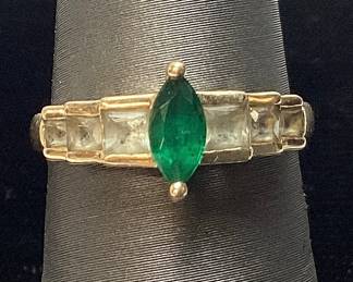 GOLD & EMERALD RING