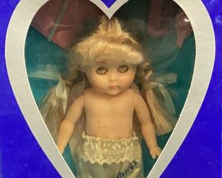 1984 GINNY POSEABLE VINYL VOGUE DOLL
