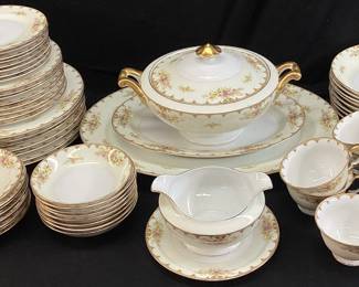 ROYAL EMBASSY ‘’LINCOLN’’ CHINA SET, 60