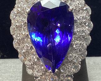 PLATINUM TANZANITE & DIAMOND RING, SIZE 7.75, 11.17cts TANZANITE, 2.21cts DIAMONDS, 20.4g TOTAL WEIGHT, G.I.A. CERTIFIED TANZANITE ZOISITE, GGA APPRAISAL $71,260.00