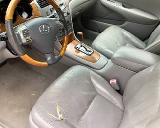 2005 LEXUS ES330 4 DOOR SEDAN, GOOD RUNNING CONDITION, 90% TREAD ON 4 TIRES, PREMIUM SOUND, SUNROOF, 5 SPEED AUTOMATIC, HAS DAMAGE TO THE FRONT BUMPER, REF. PICS. VIN: JTHBA30g955131733
Miles: 179509
Engine: 3.3 LITER V6
Color: DARK BLUE