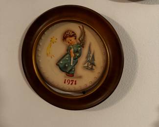 Complete set of Hummel annual plates