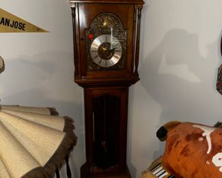 Nice running grandfather clock from Germany
