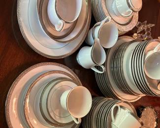 Noritake Essex Platinum