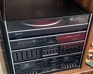 Stereo with Speakers