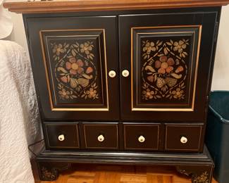 Ethan Allen Console
