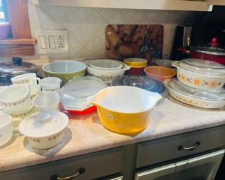 All Pyrex’s dishes 