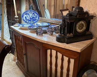 Buffet antique clock Blue Willer dishes