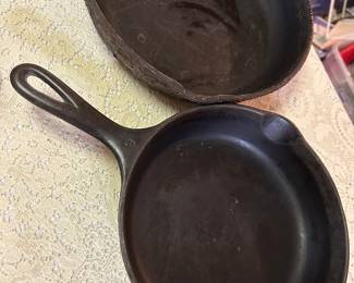Lodge iron skillet
