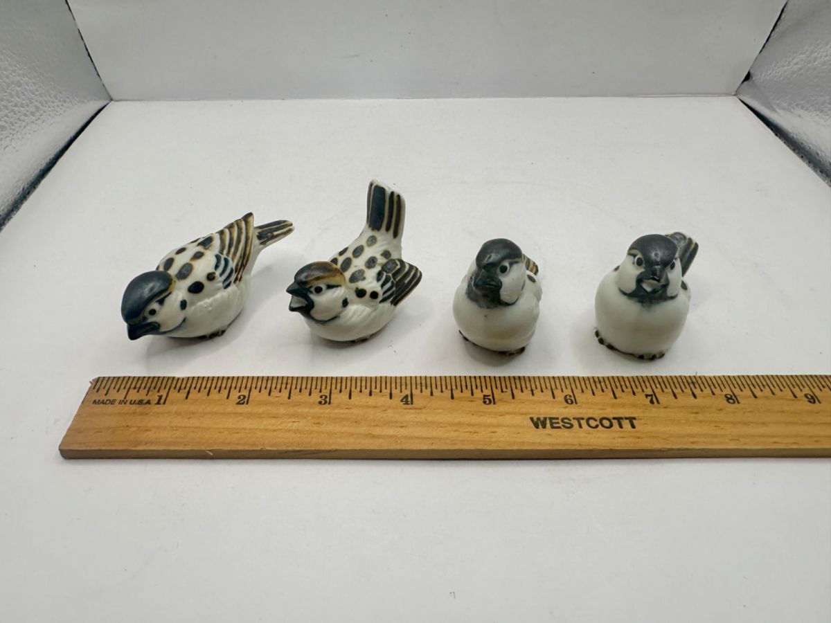 West Babylon Collector Auction! Trains, Jewelry,... starts on 9/27/2024