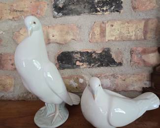 Llardo Dove Figurines 